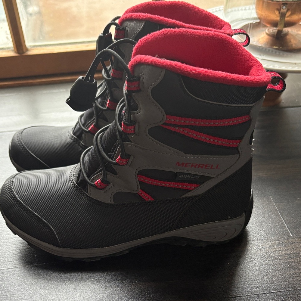 Merrell Kids' Gray and Red Snow Boots